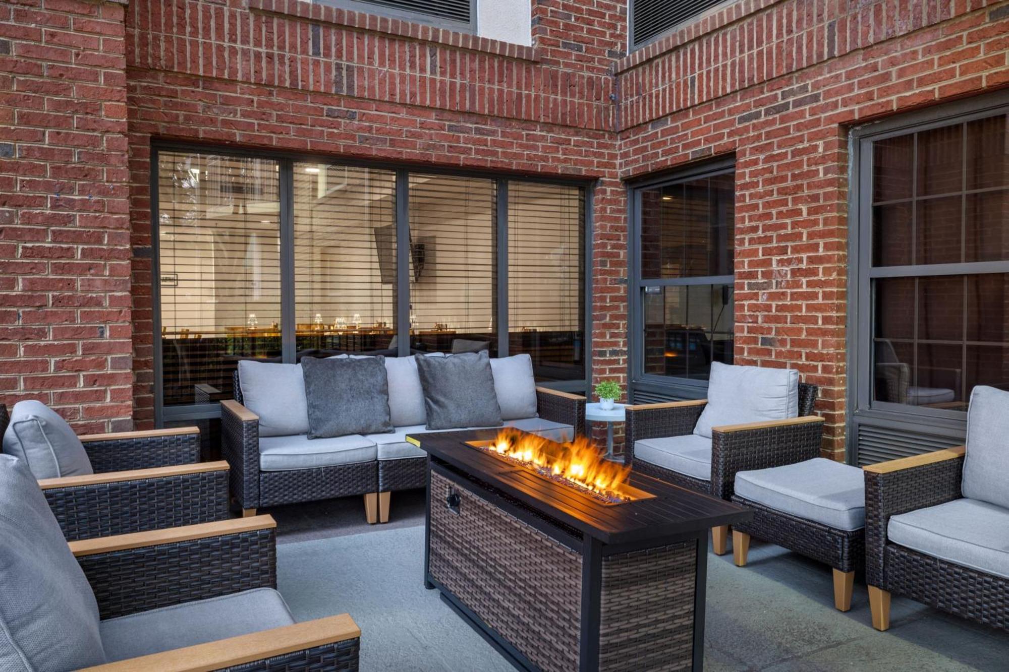 Four Points By Sheraton Greensboro Airport Esterno foto