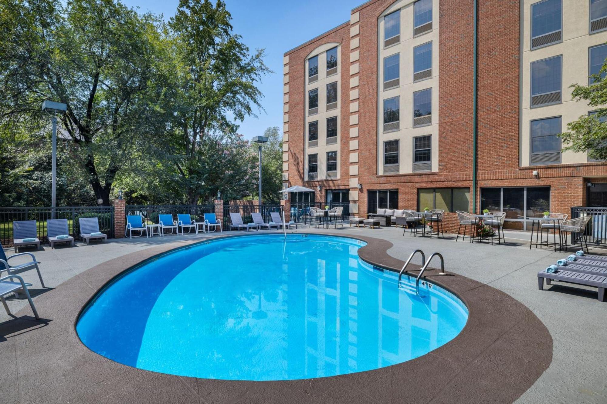 Four Points By Sheraton Greensboro Airport Esterno foto