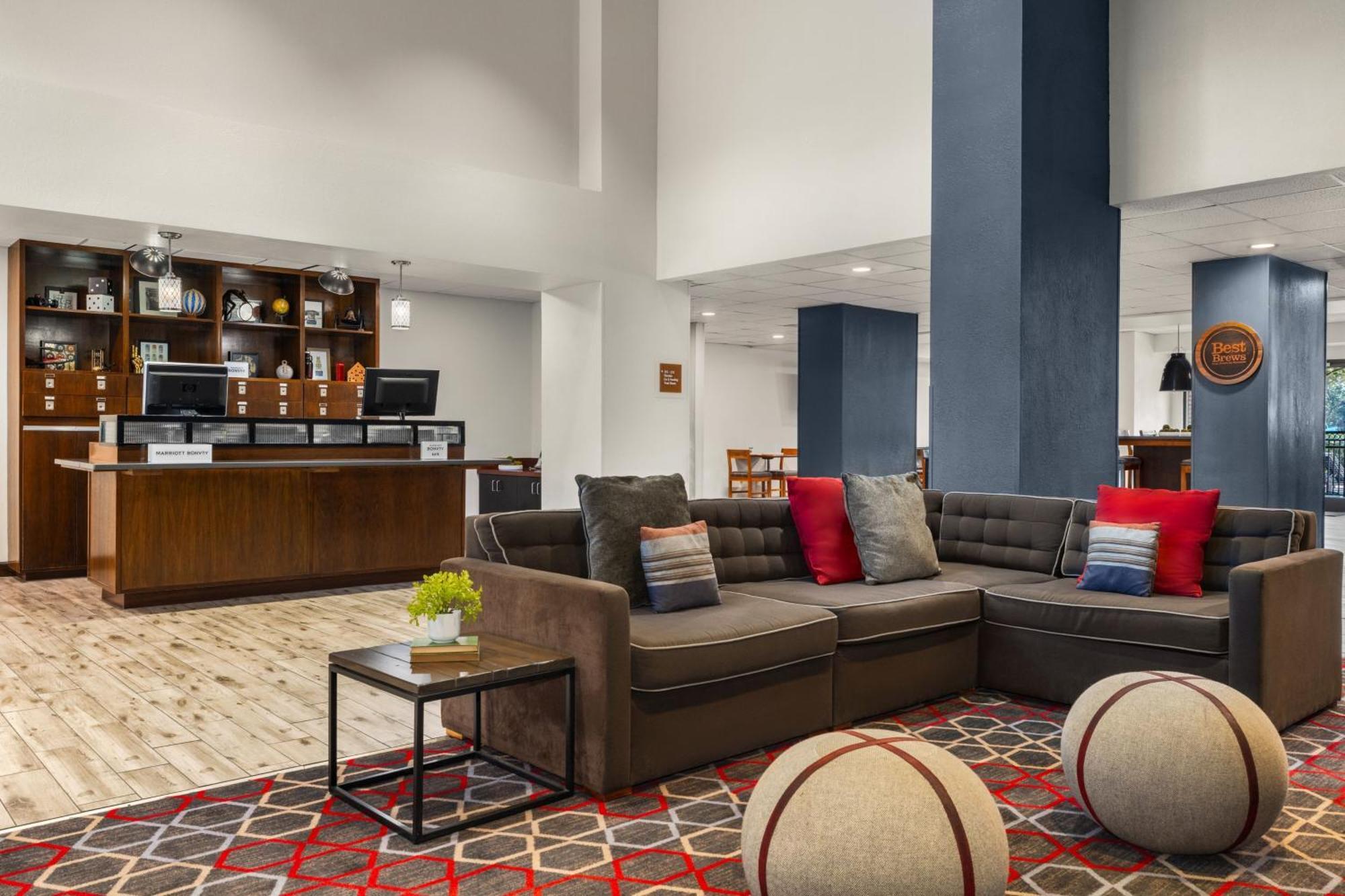 Four Points By Sheraton Greensboro Airport Esterno foto