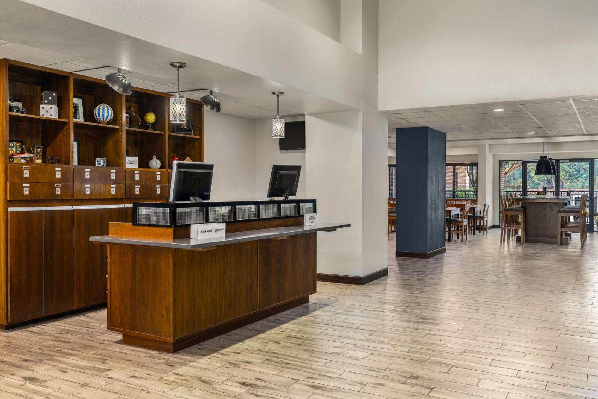 Four Points By Sheraton Greensboro Airport Esterno foto