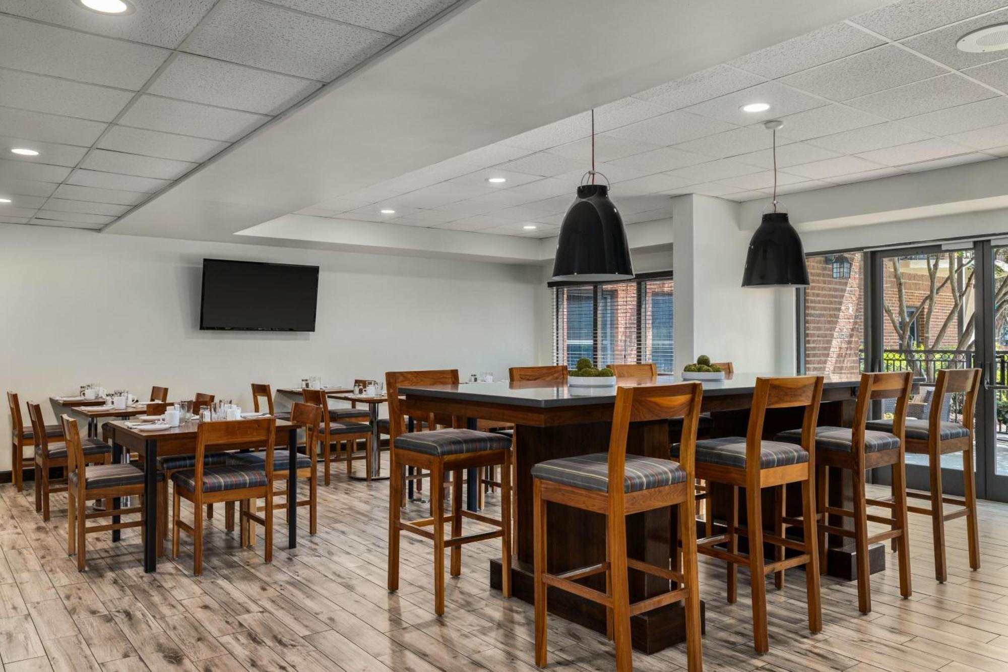Four Points By Sheraton Greensboro Airport Esterno foto