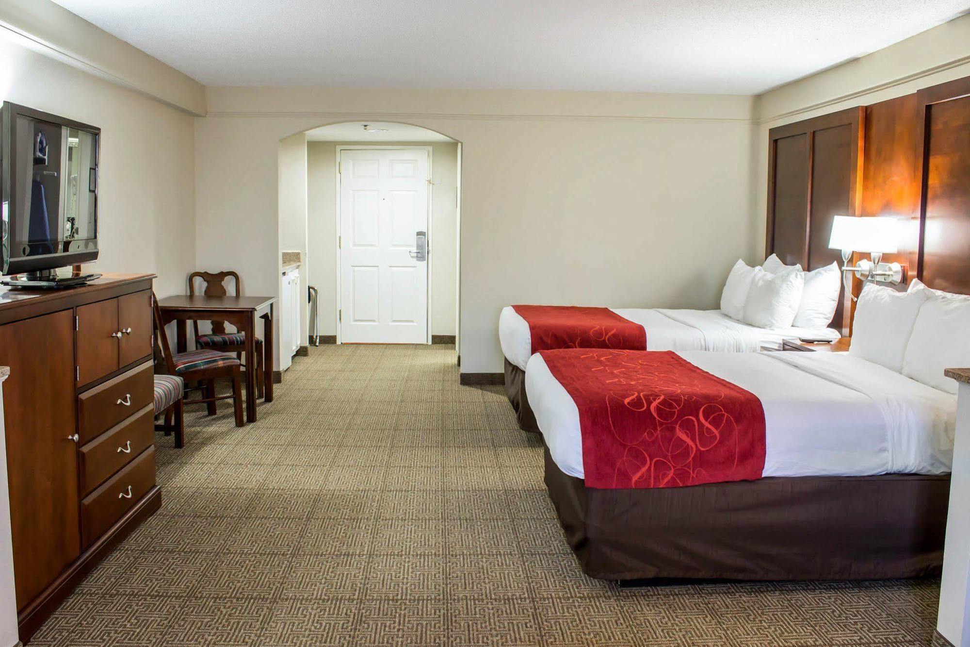 Four Points By Sheraton Greensboro Airport Esterno foto