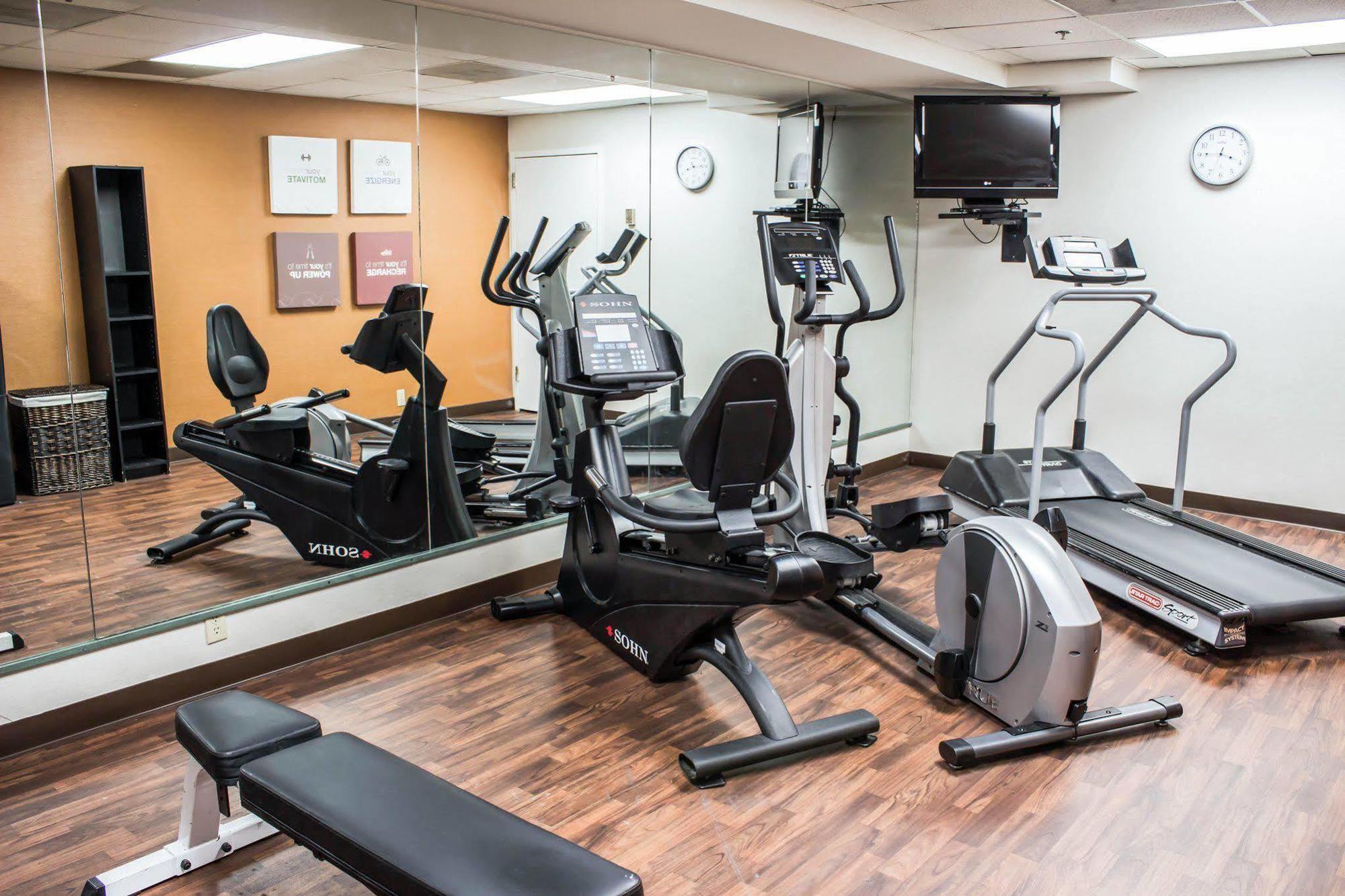 Four Points By Sheraton Greensboro Airport Esterno foto